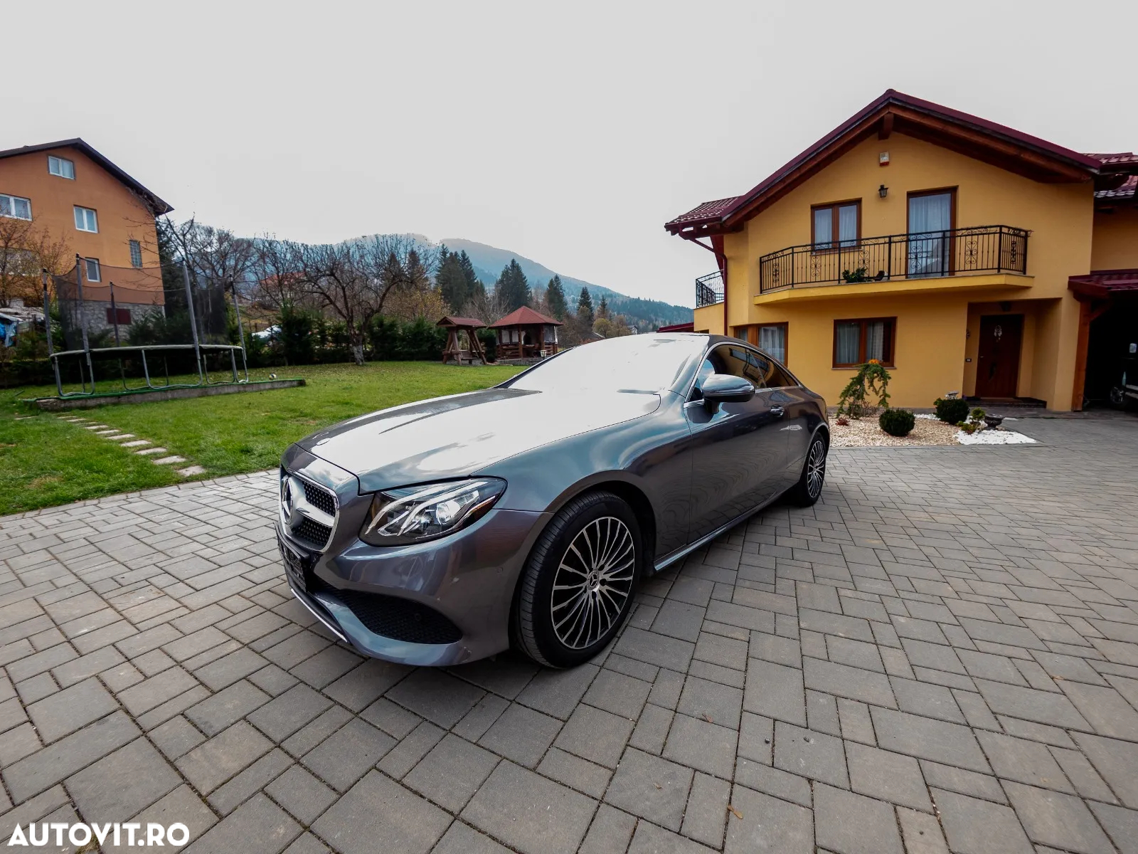 Mercedes-Benz E 220 d 4Matic Coupe 9G-TRONIC Avantgarde - 3
