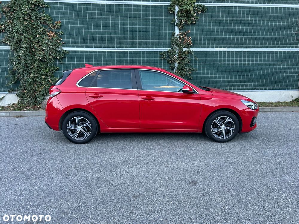 Hyundai i30 1.6 D Comfort - 12
