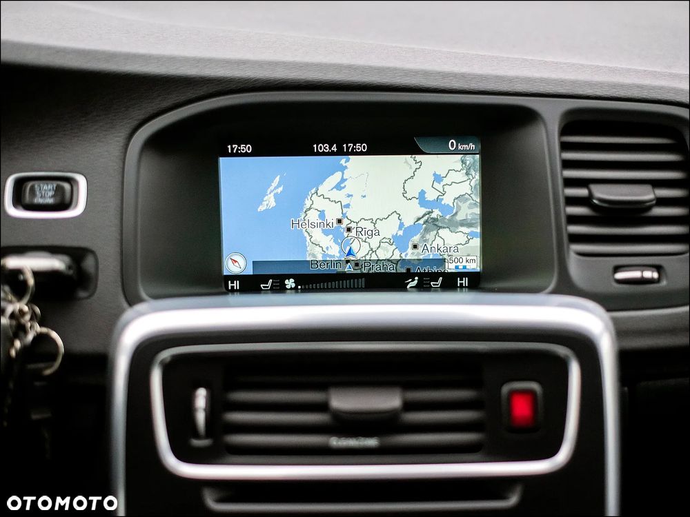 Volvo V60 Cross Country - 20