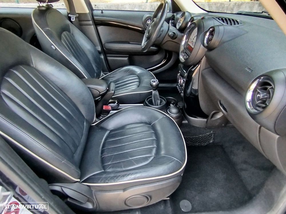 MINI Countryman Cooper D - 17
