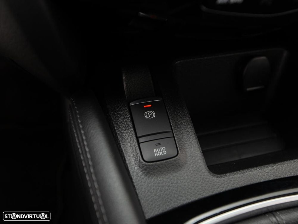 Nissan Qashqai 1.5 dCi N-Connecta - 21