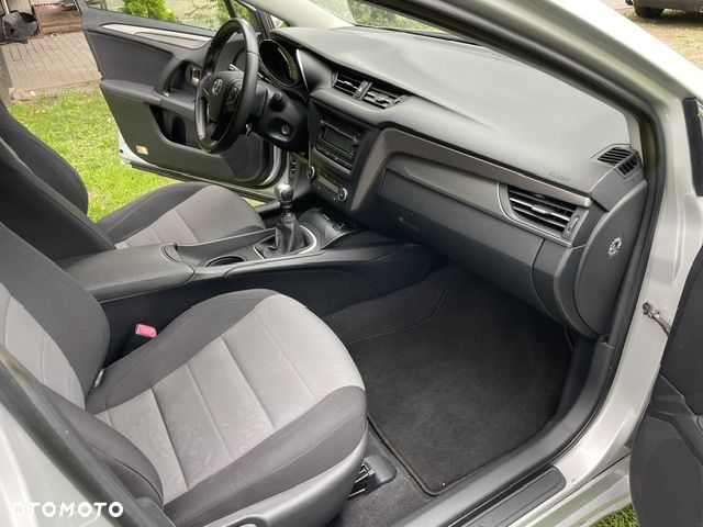 Toyota Avensis - 7