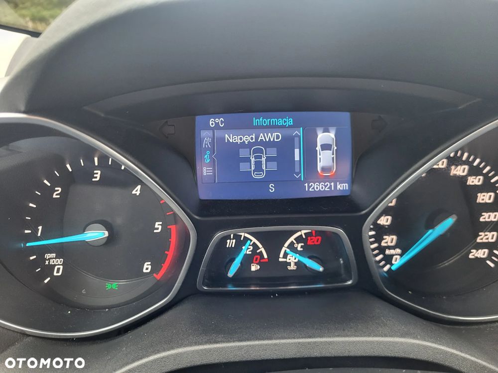 Ford Kuga 2.0 TDCi 4x4 Titanium - 27