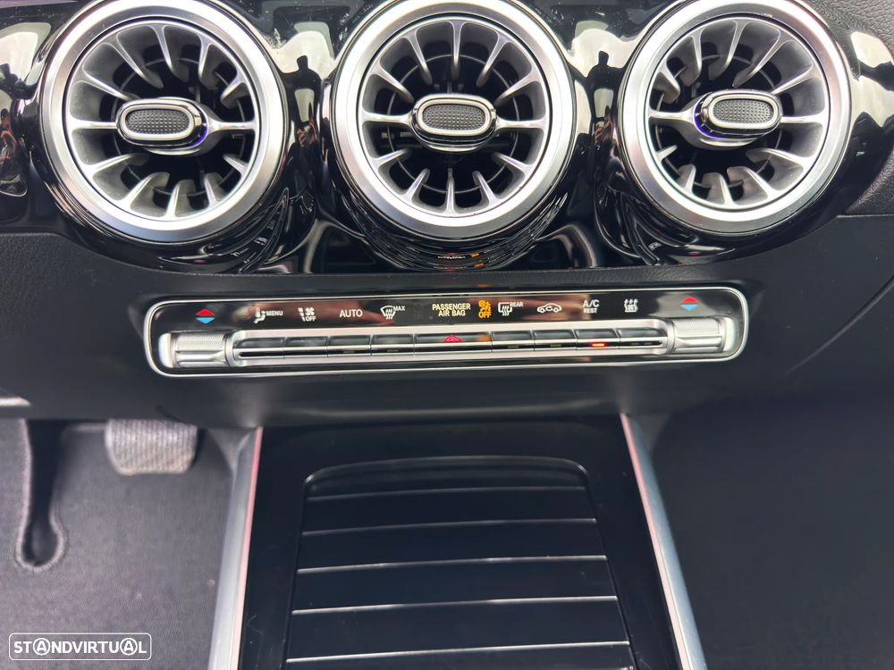 Mercedes-Benz GLA 250 e 8G-DCT Progressive - 36