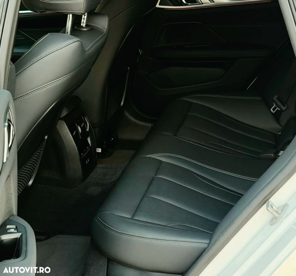 BMW i4 eDrive40 - 12
