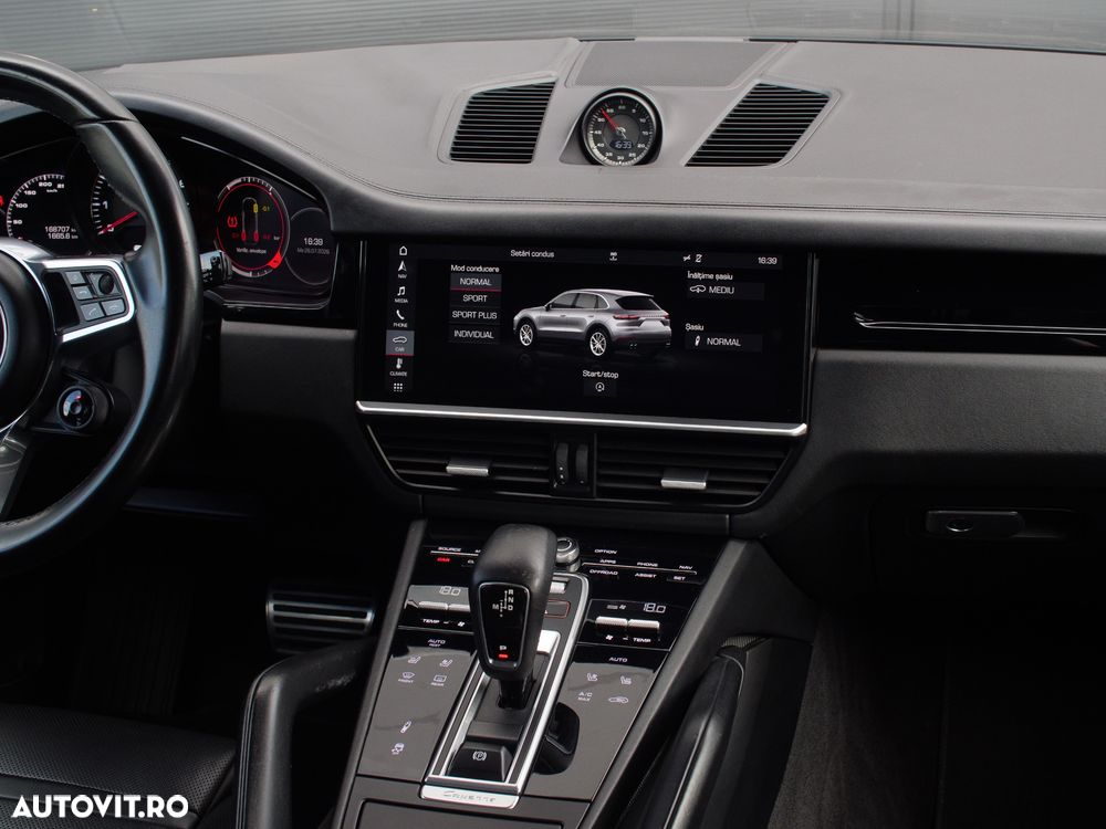 Porsche Cayenne - 15