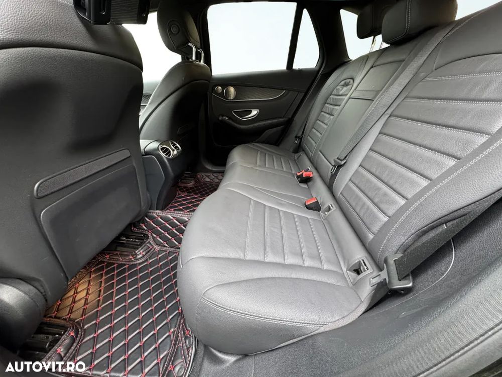 Mercedes-Benz GLC 300 e 4MATIC - 16
