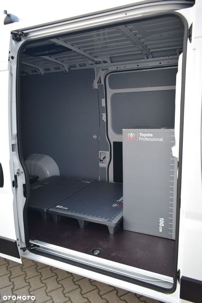 Toyota PROACE MAX - 13