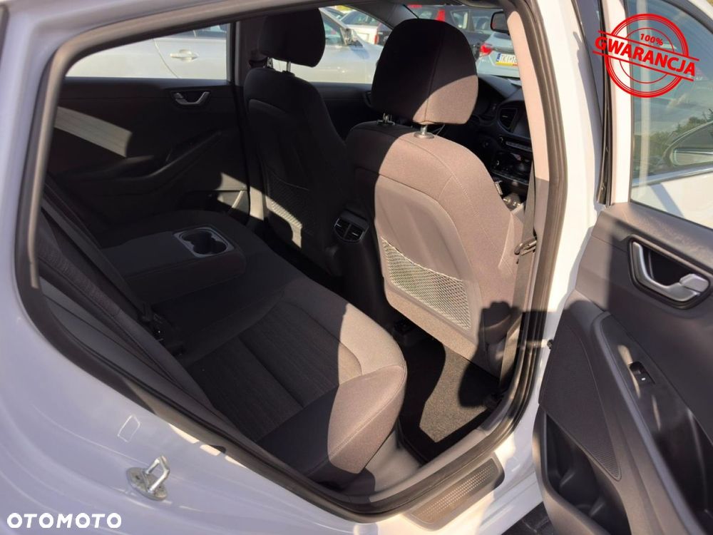 Hyundai IONIQ - 39