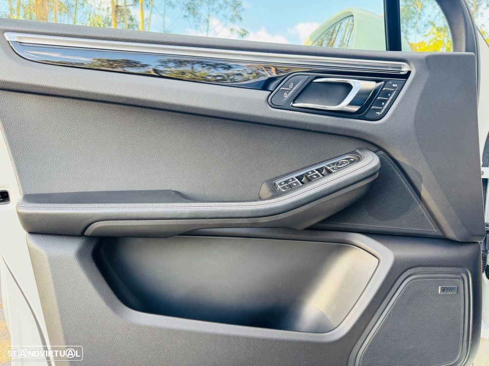 Porsche Macan S - 22