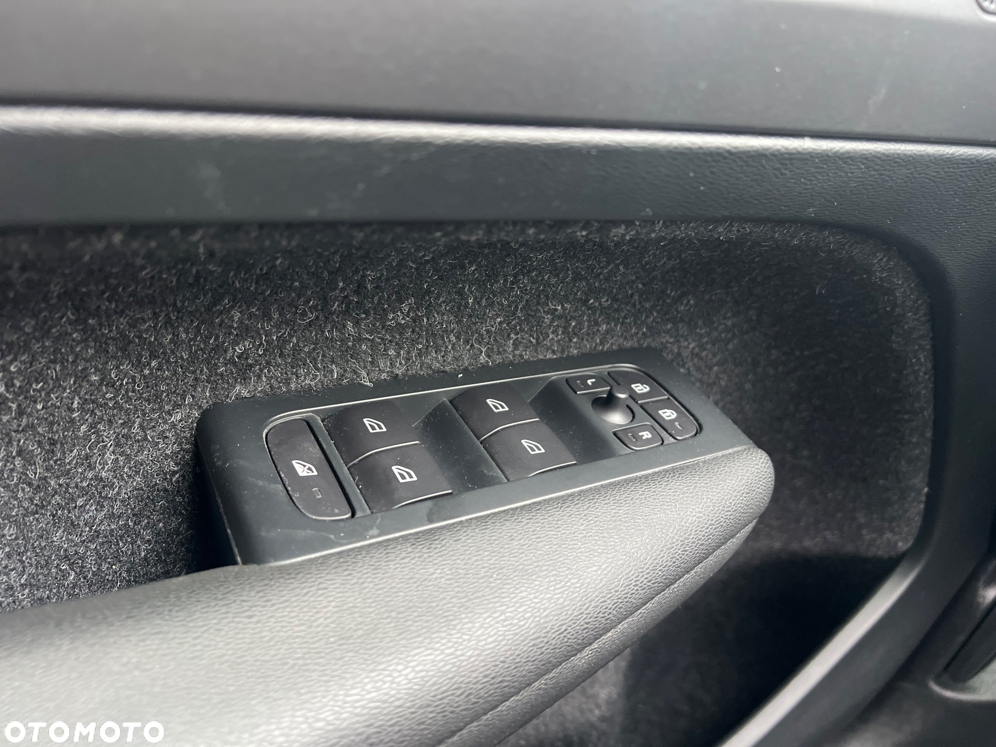 Volvo XC 40 D3 SCR - 9