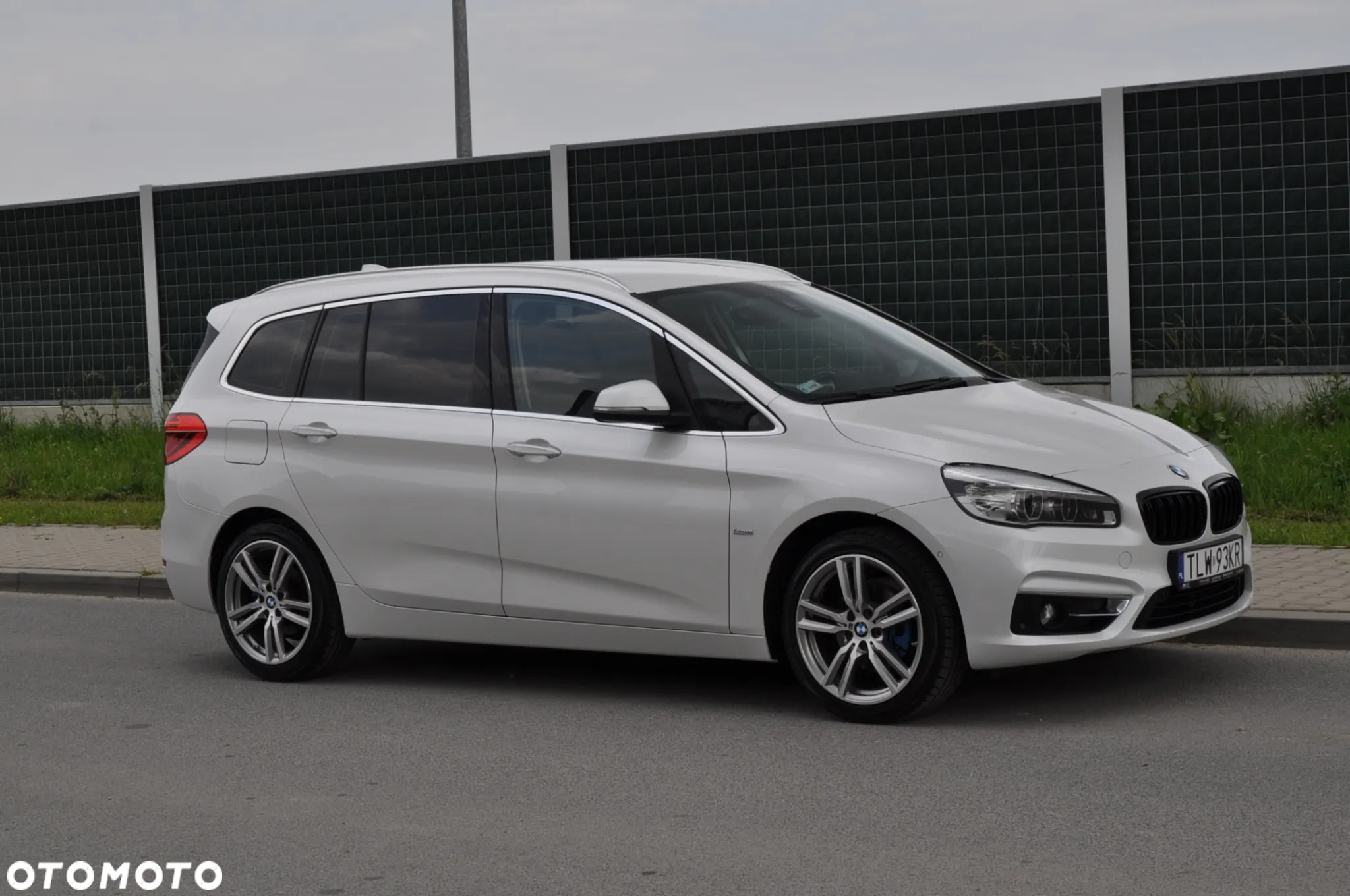 BMW Seria 2 216d Luxury Line - 4
