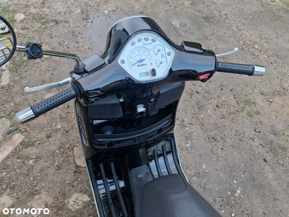 Piaggio Vespa - 4