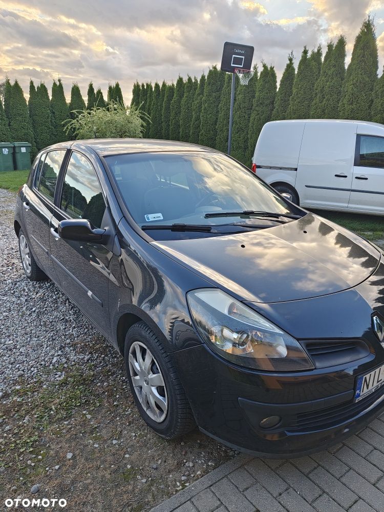 Renault Clio - 2