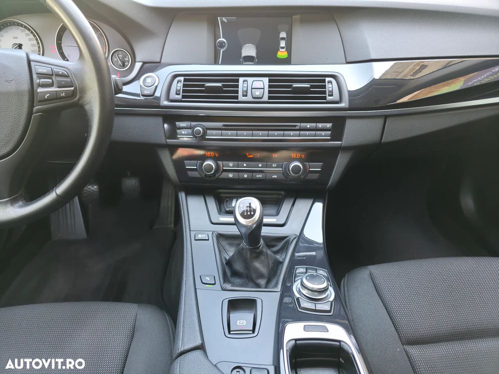 BMW Seria 5 520d EfficientDynamics Edition - 16