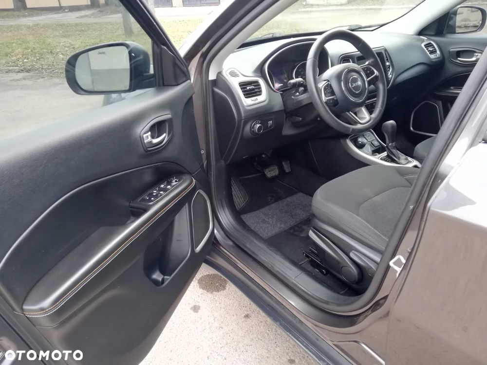 Jeep Compass - 16