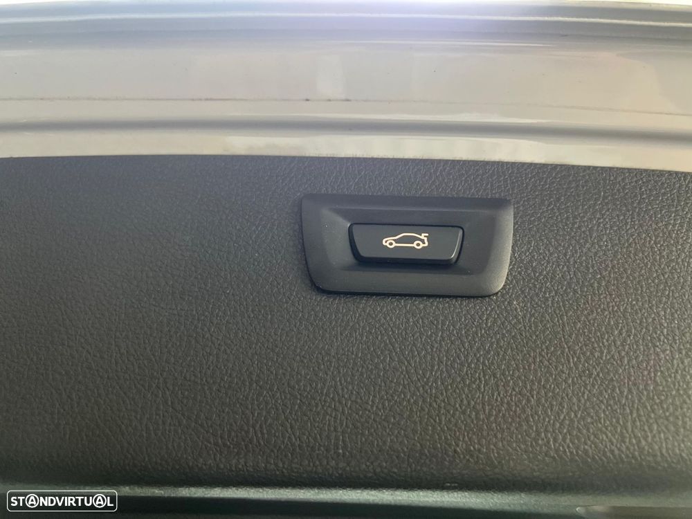 BMW 320 d Touring Pack M - 17
