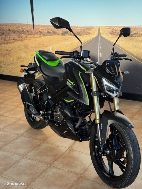 QJ Motor SRK 125S - 2