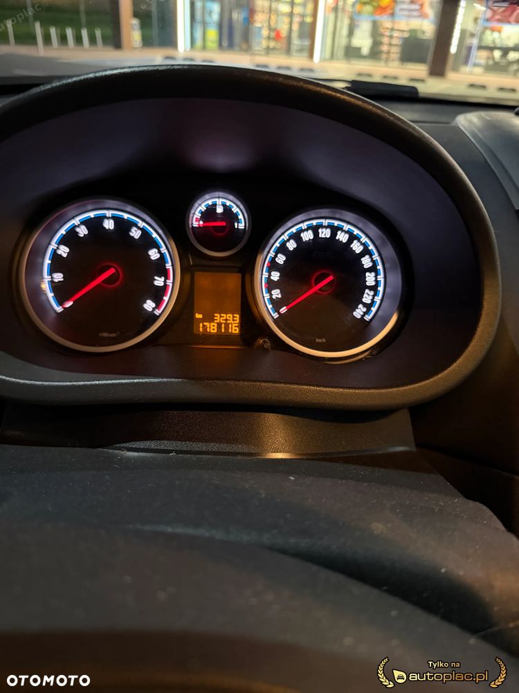 Opel Corsa - 8