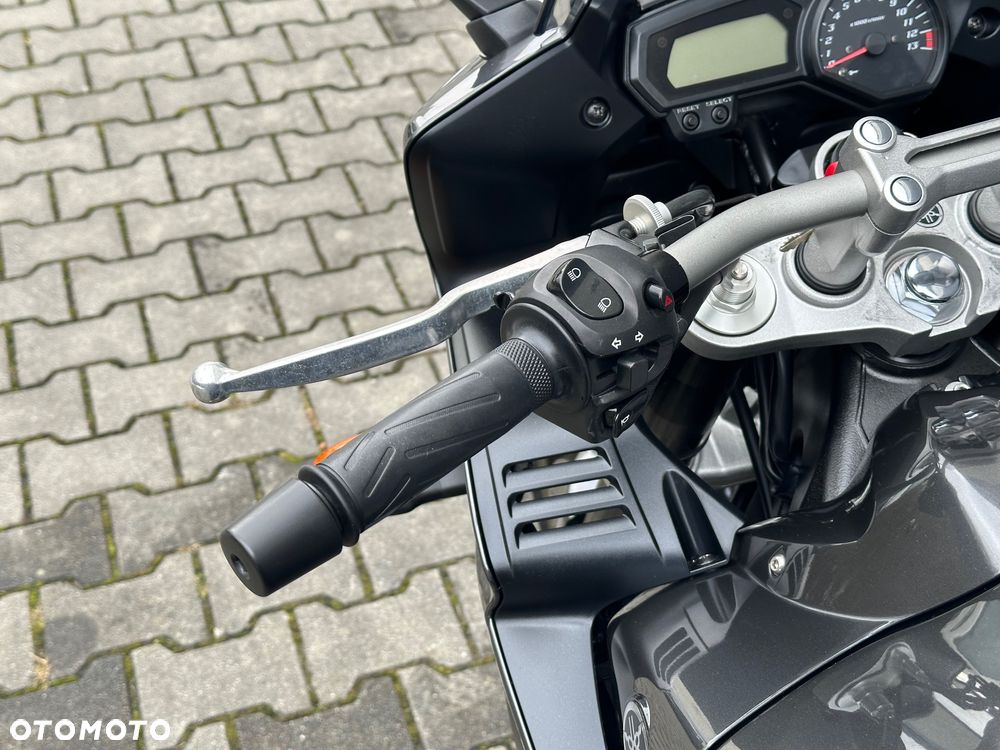 Yamaha FZ - 26