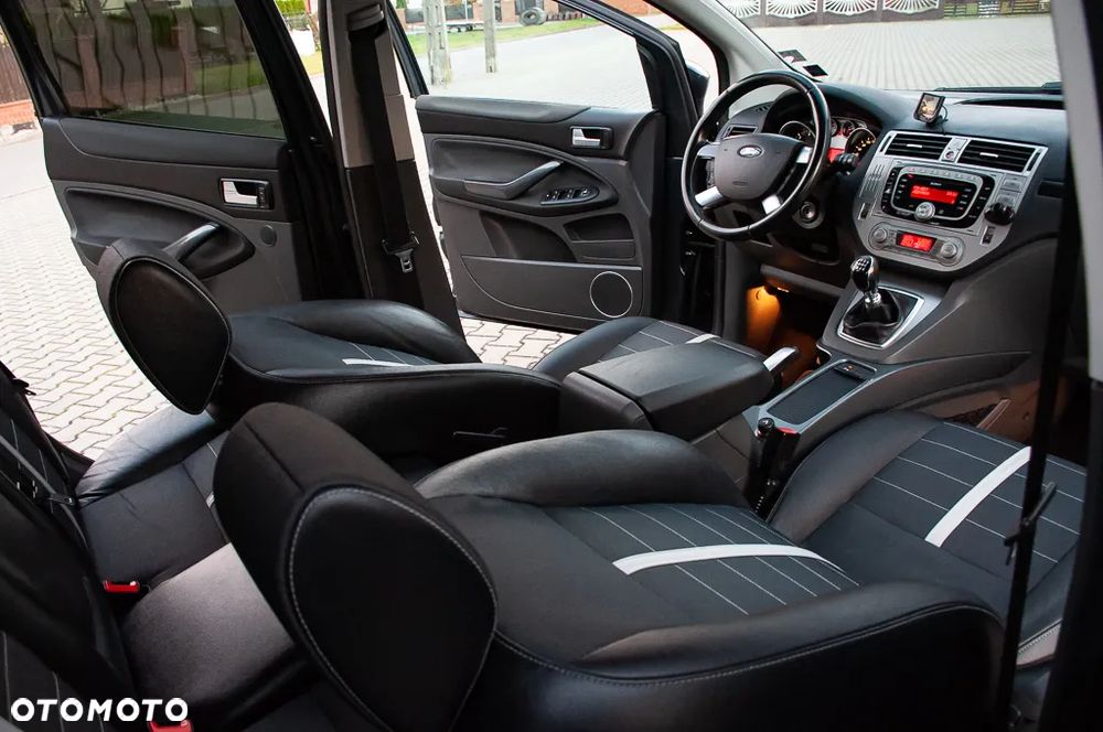 Ford Kuga 2.0 TDCi Titanium - 5