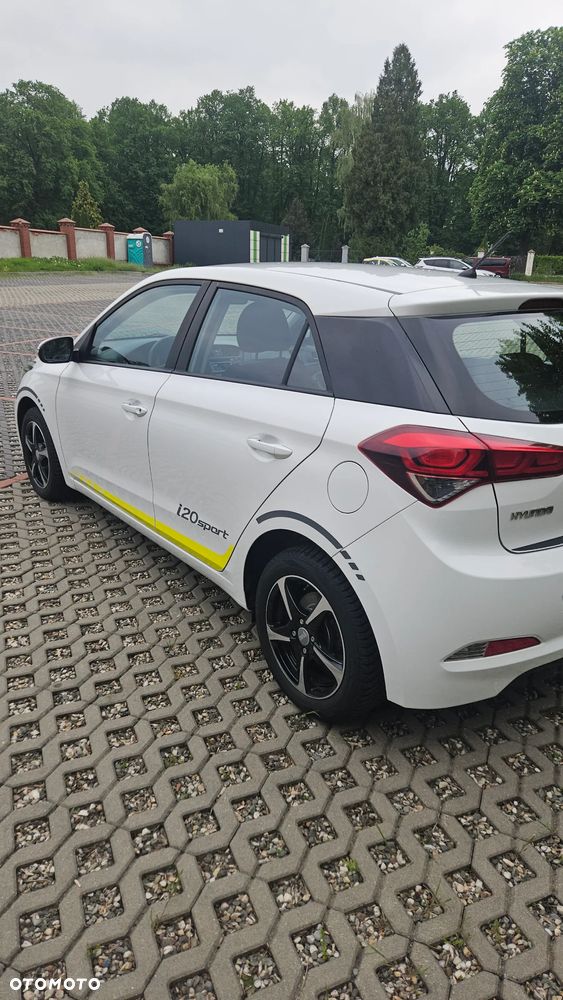 Hyundai i20 blue 1.2 YES Gold - 21