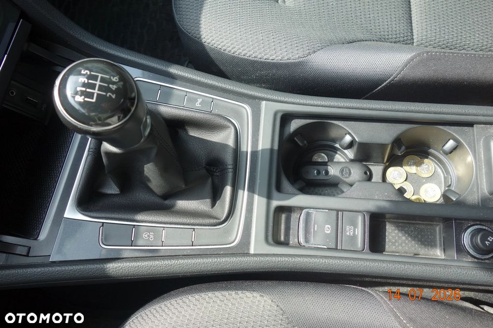 Volkswagen Golf 1.4 TSI BMT Comfortline - 25