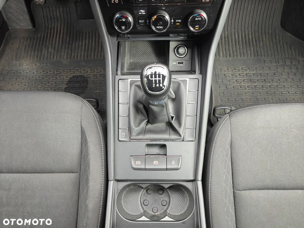 Skoda Superb 2.0 TDI Active - 9