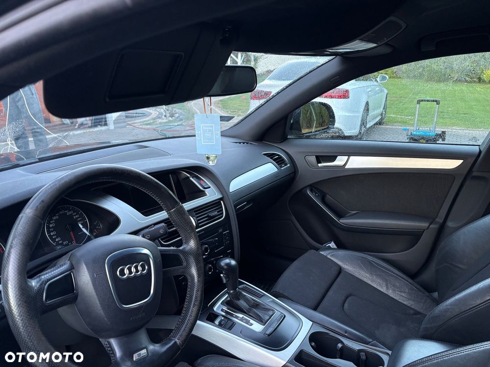 Audi A4 Limousine - 6