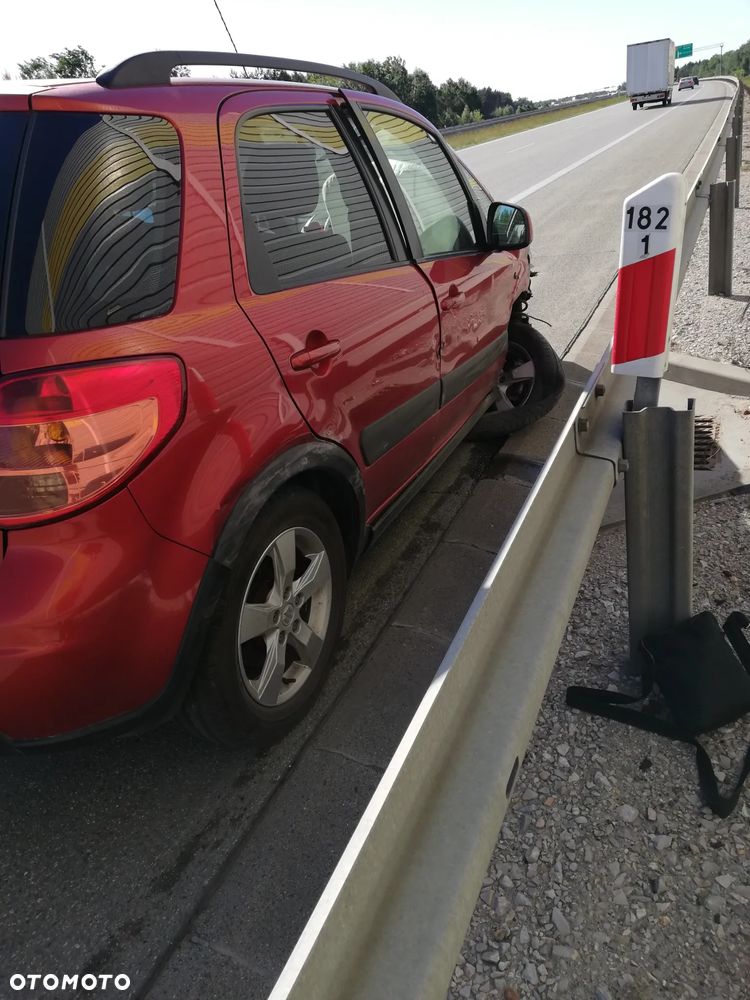 Suzuki SX4 1.6 Comfort 4WD - 3