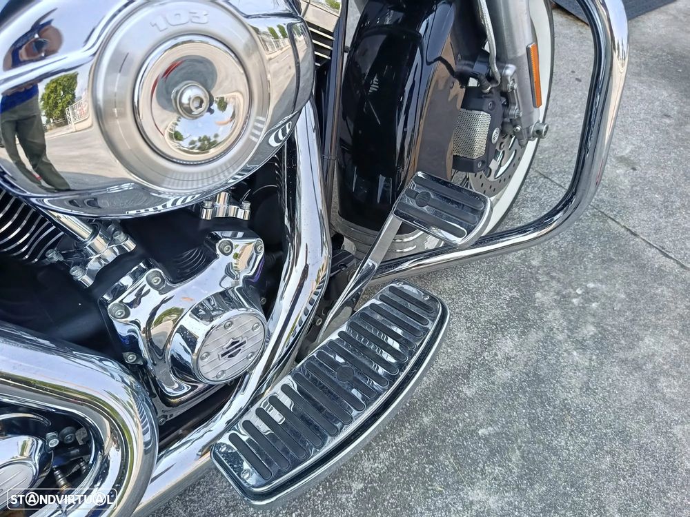 Harley-Davidson Road King Classic - 9