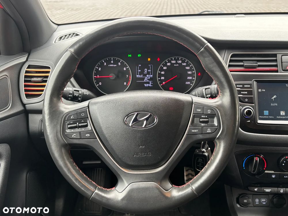 Hyundai i20 1.4 Comfort - 14