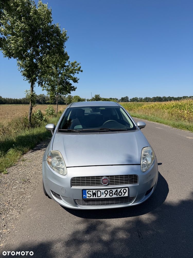 Fiat Punto 1.4 16V Dynamic - 1