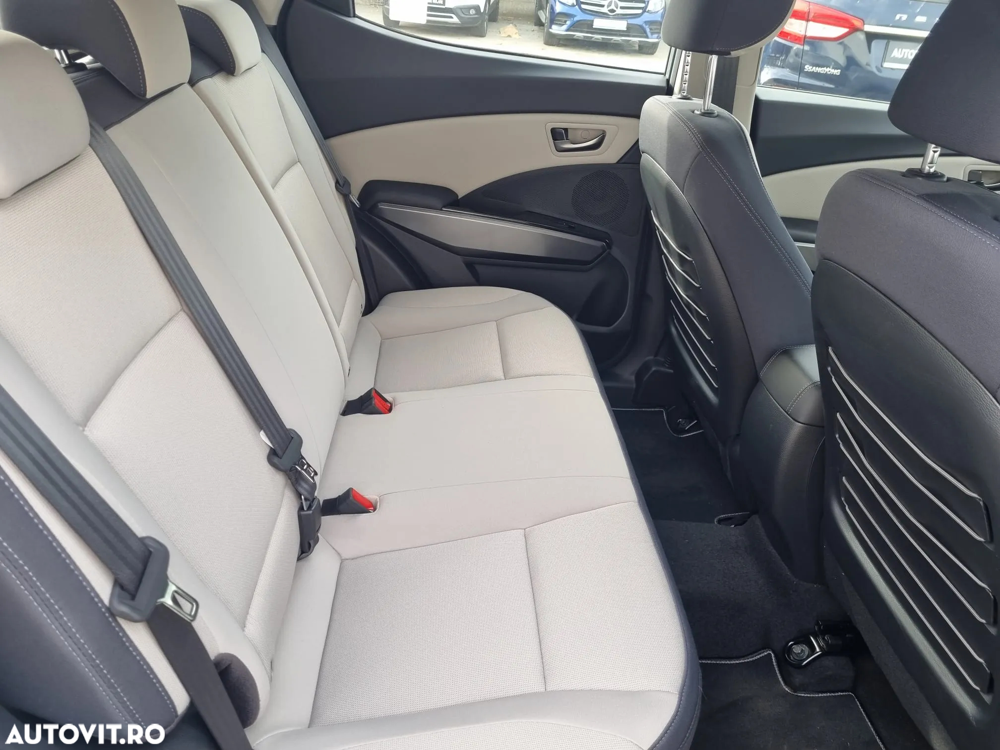 SsangYong Tivoli - 10