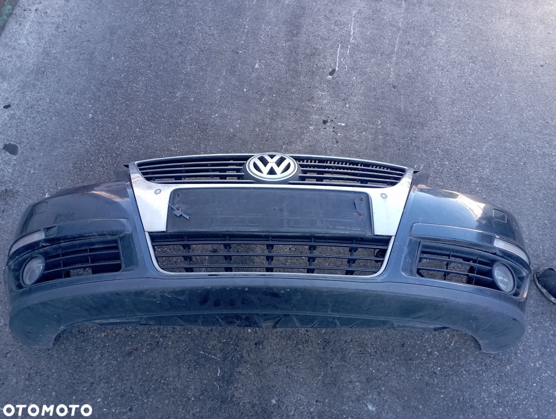 ZDERZAK PRZÓD

 VOLKSWAGEN
 PASSAT B6 LC5F - 1