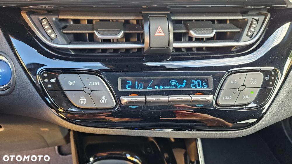 Toyota C-HR - 11