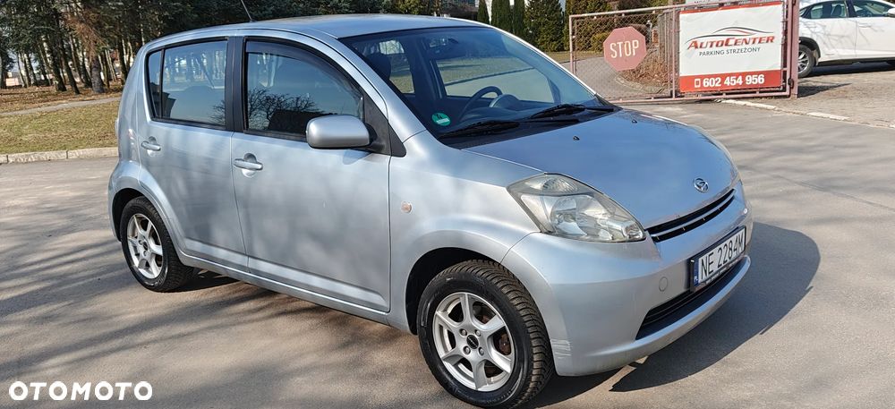 Daihatsu Sirion 1.0 CooLine - 4