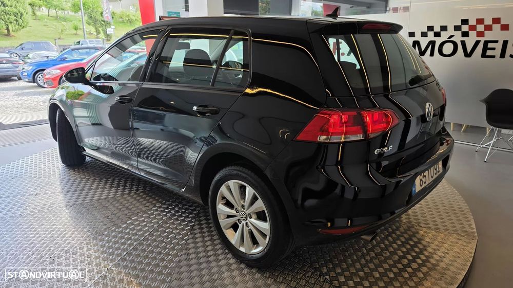 VW Golf 1.6 TDi Trendline BlueMotion - 20