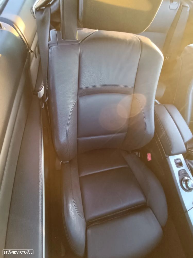 BMW 335 i Cabrio Aut. M Sport Edition - 3