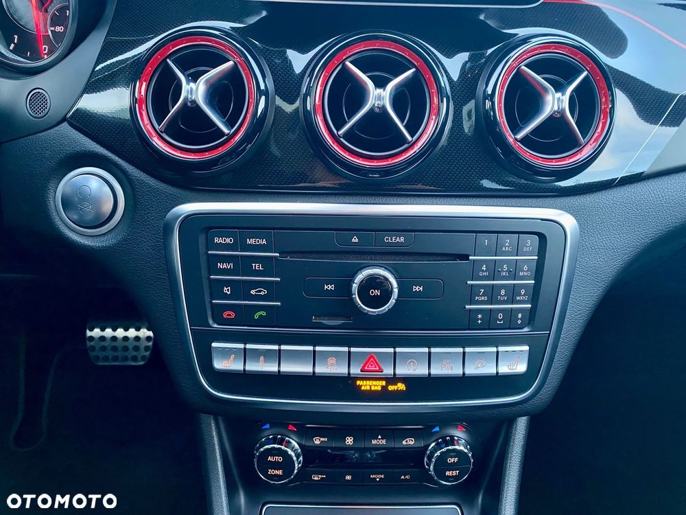 Mercedes-Benz CLA AMG 45 4-Matic - 11