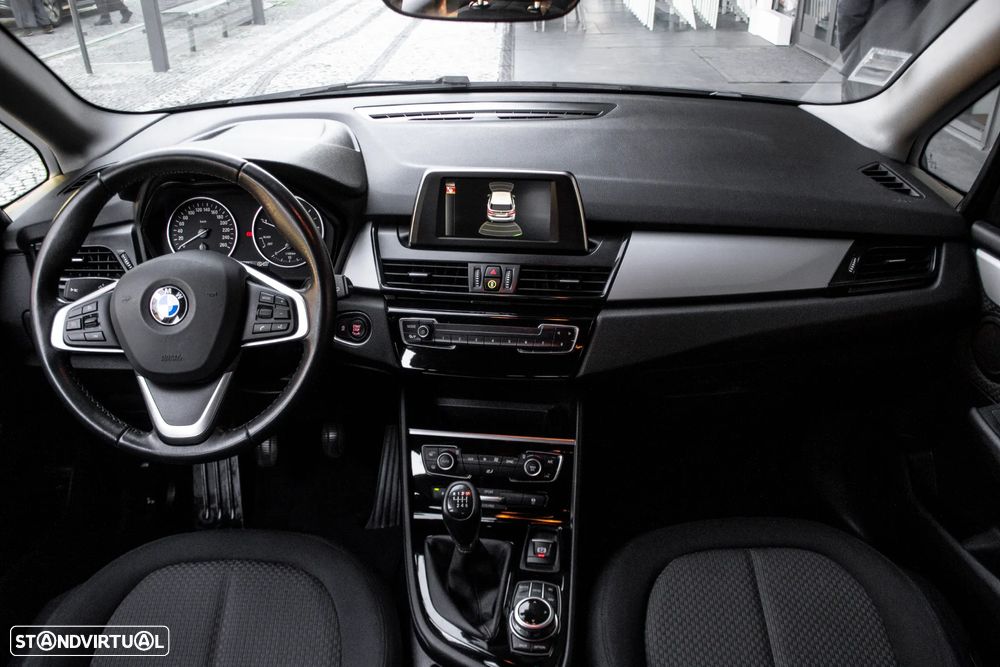 BMW 216 Active Tourer d Advantage - 36