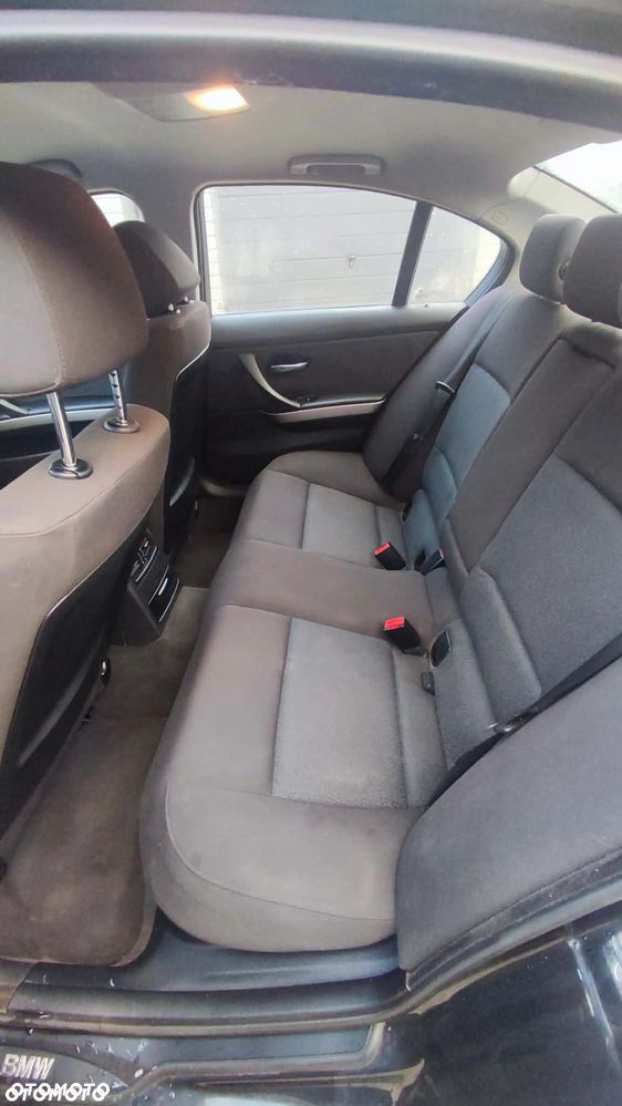 BMW Seria 3 318i - 15