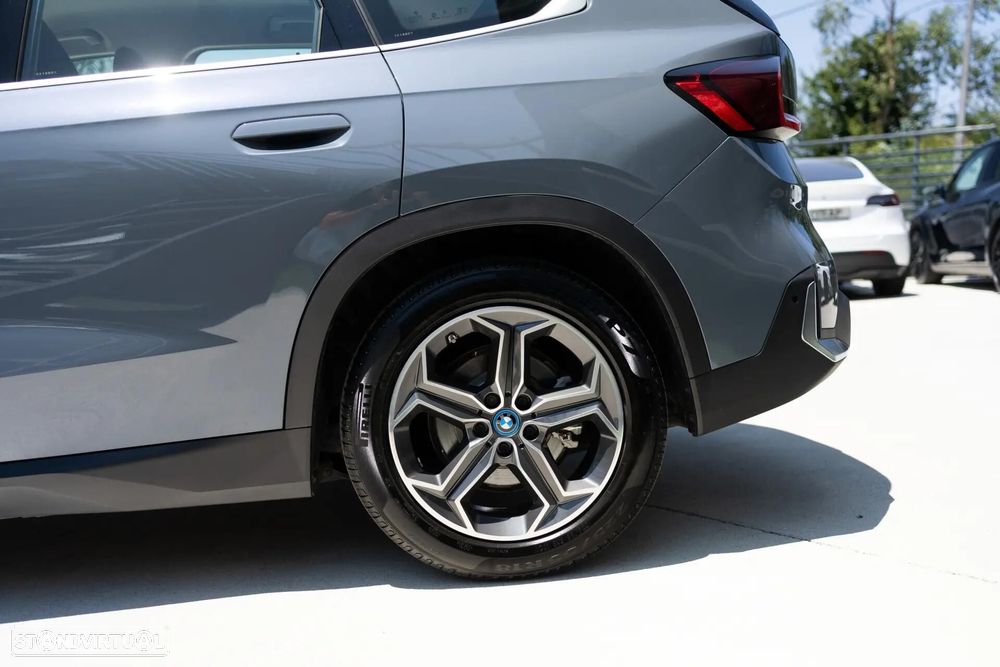 BMW iX3 Impressive - 14