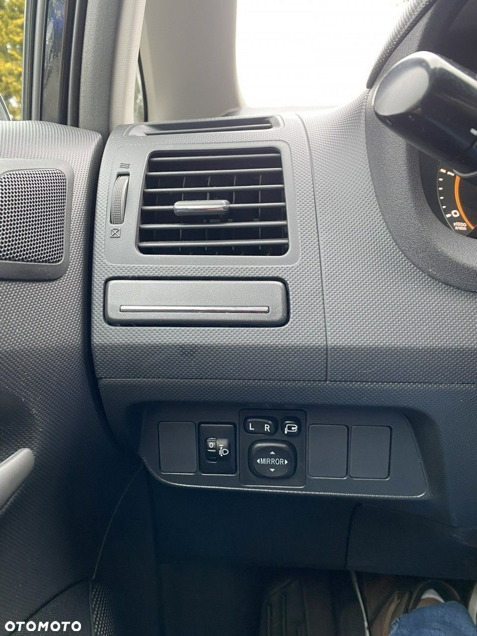 Toyota Auris 2.0 D-4D Prestige - 22
