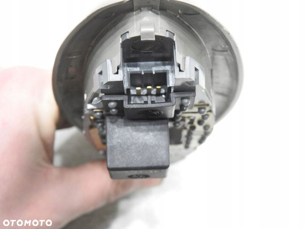 LAMPKA OŚWIETLENIE BAGAŻNIKA LANCIA LYBRA KOMBI - 7