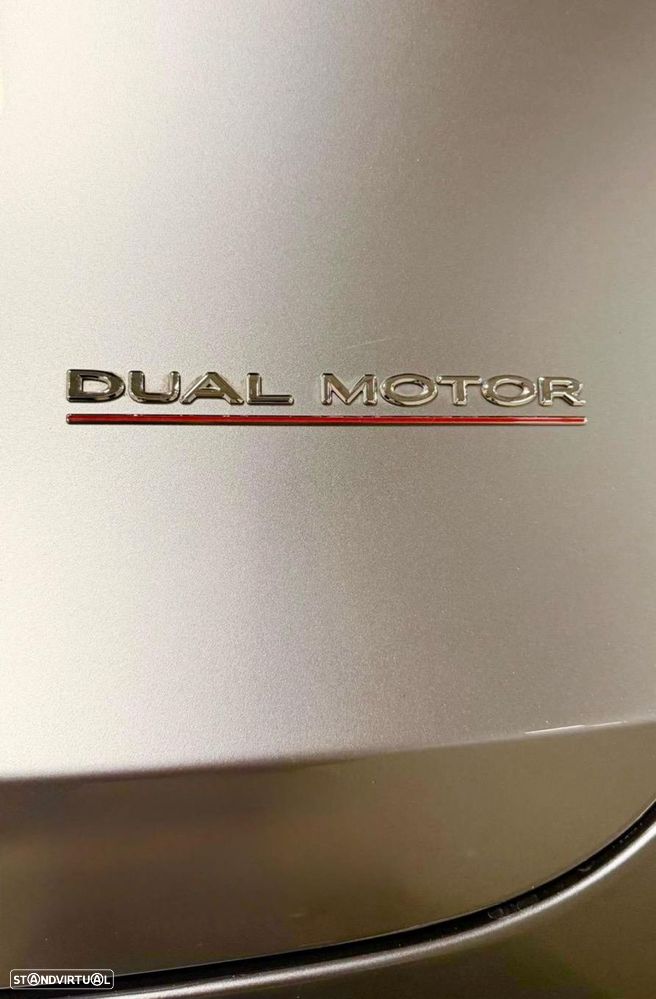 Tesla Model Y Performance Tração Integral - 16