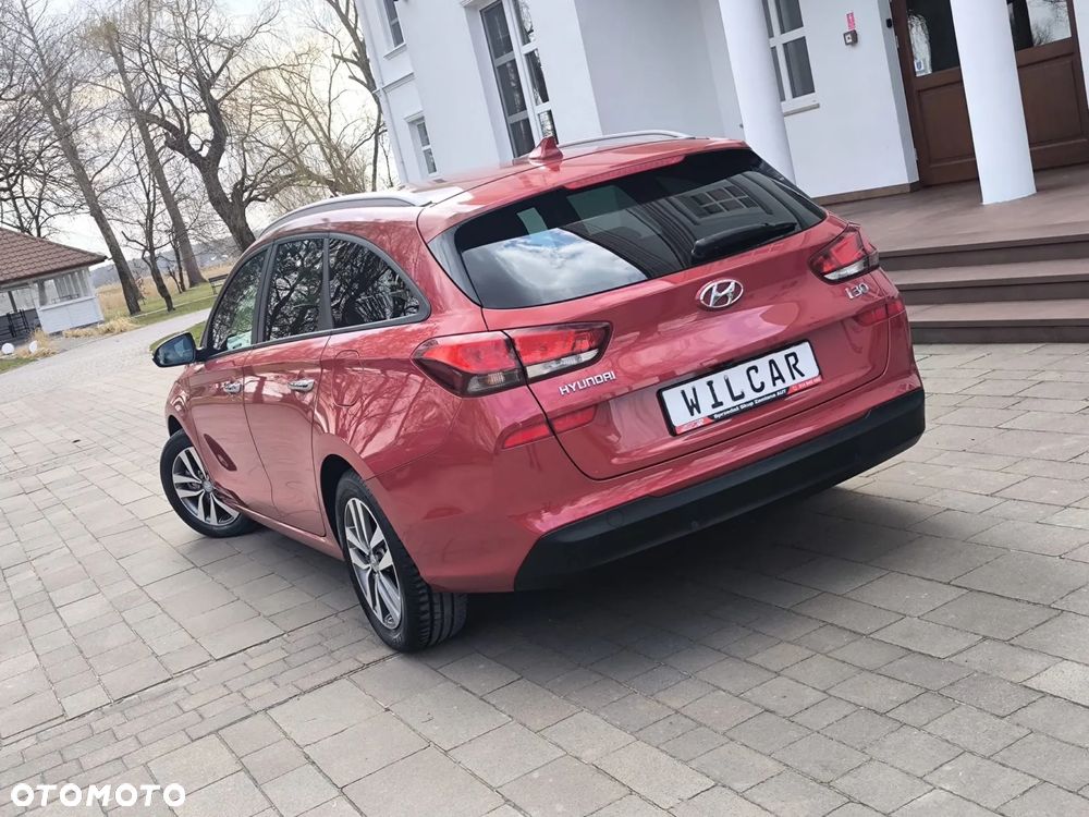 Hyundai i30 blue Kombi 1.6 CRDi Style - 8