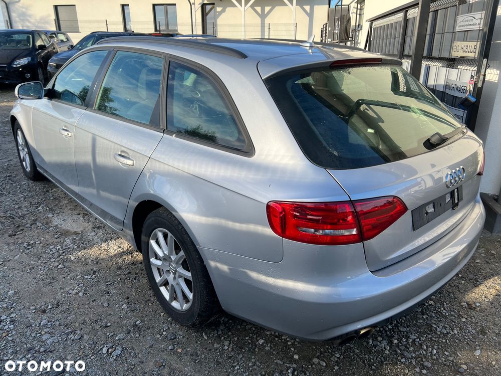Audi A4 Avant 2.0 TDI ultra - 4