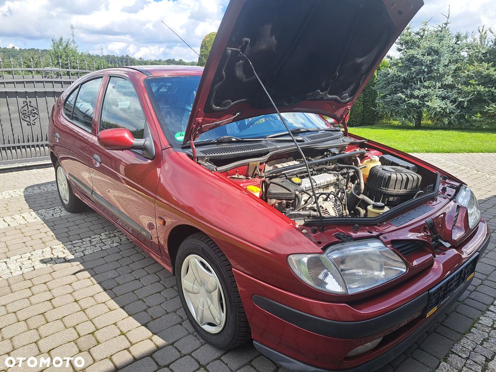 Renault Megane 2.0 RT - 36