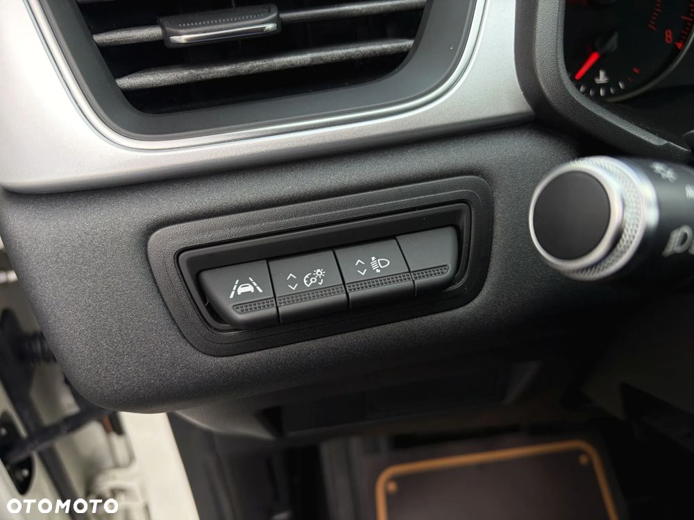 Renault Captur 1.3 TCe Intens EDC - 32